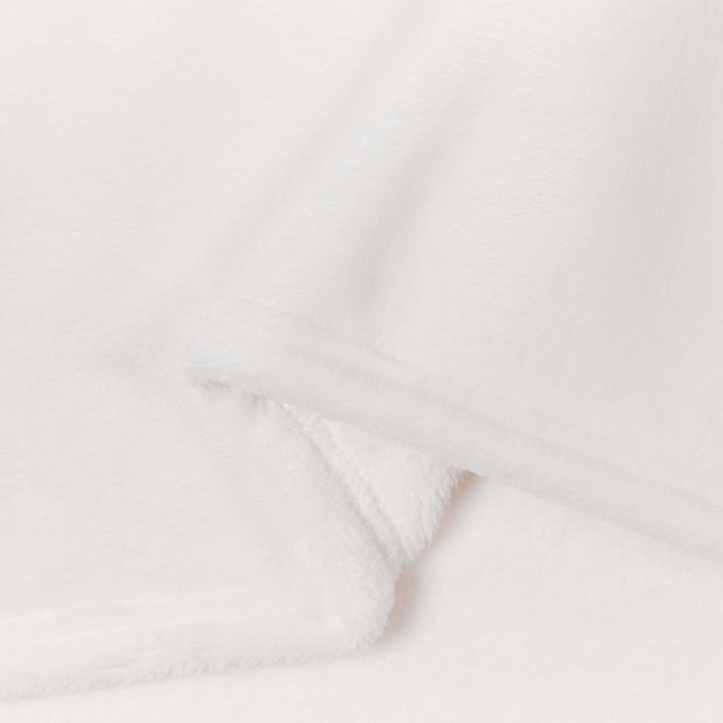 Throw Blankets 6 pcs White 240 x 270 cm 10.11 kg Fleece