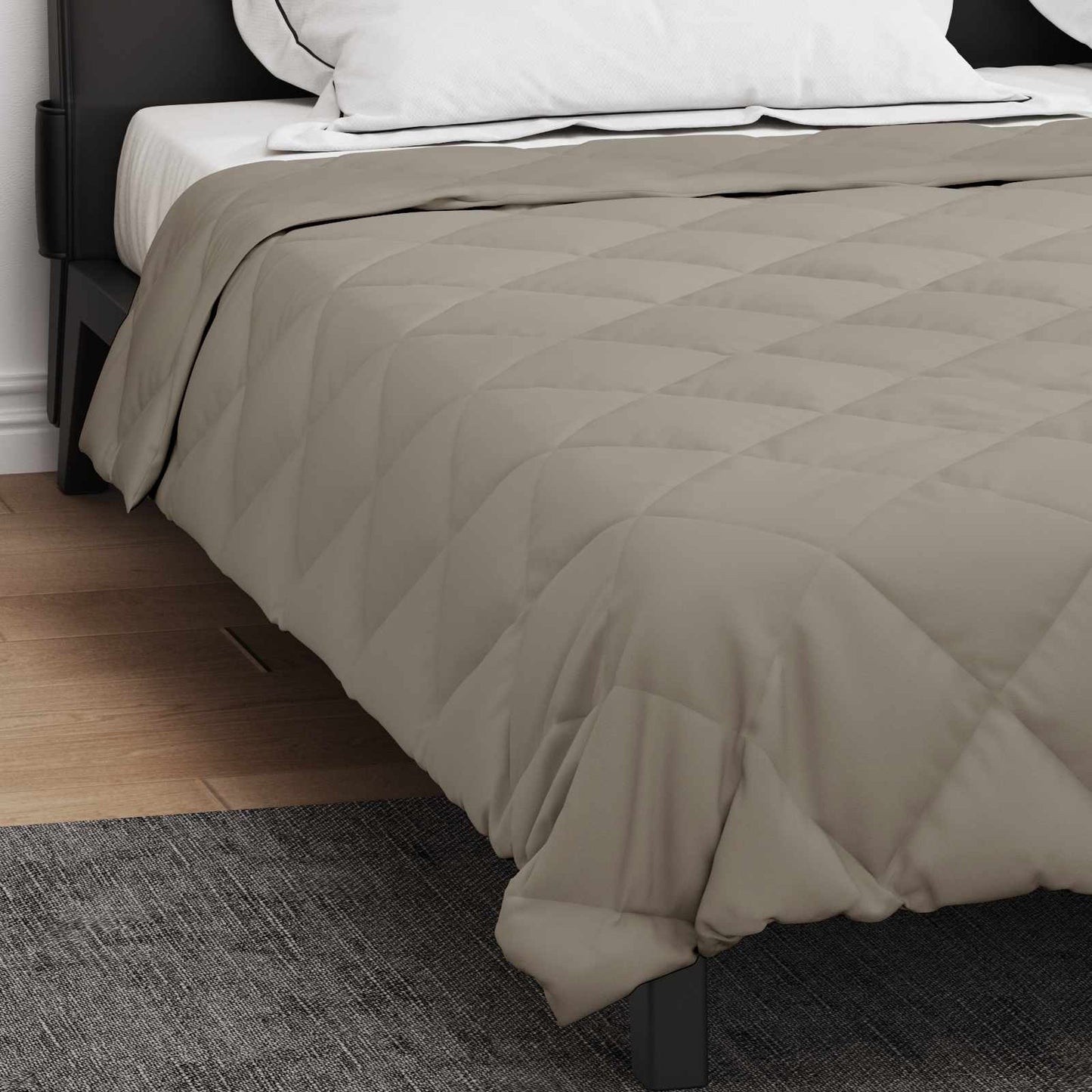 Full Year Duvet Light Grey 220 x 260 cm Microfiber